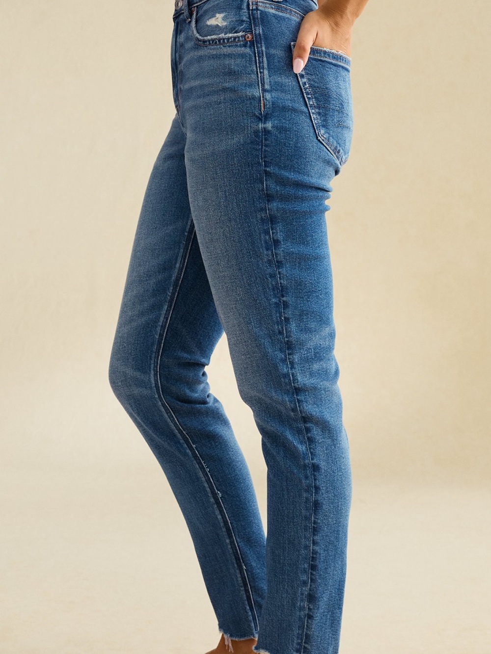 American Eagle Outfitters Mom Jeans in Deep Sea Blue Size 2